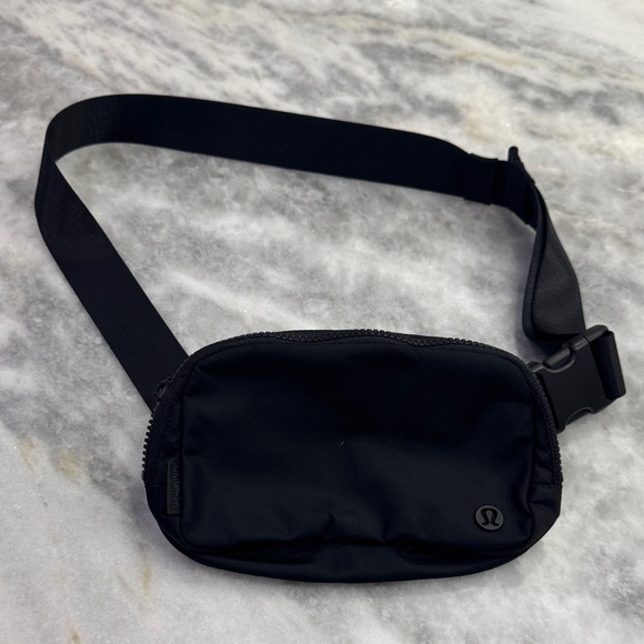 lululemon athletica Black Belt Bag for women - Picture 1 of 5